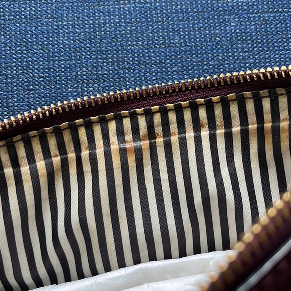 Kate Spade Top Zip Crossbody. Style: Jackson. Color: Plum. - Picture 7 of 8